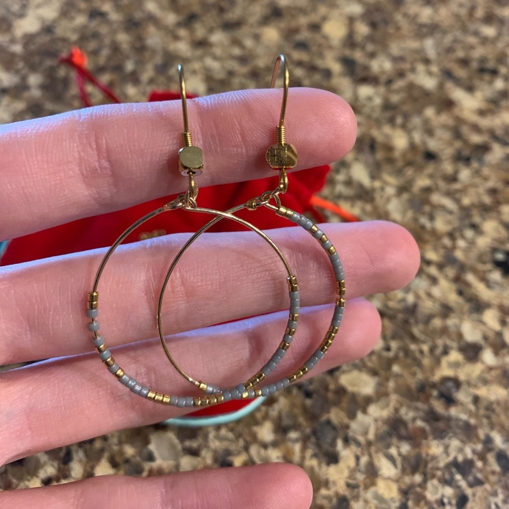 Rustic cuff earrings - Picture 2 of 3